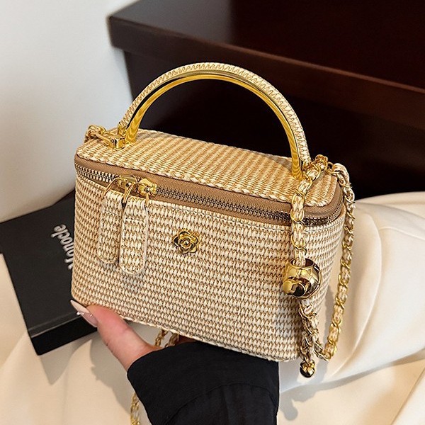 Bolso de mano con asa dorada,  - Women Bags 2026 Trends reseña y precio